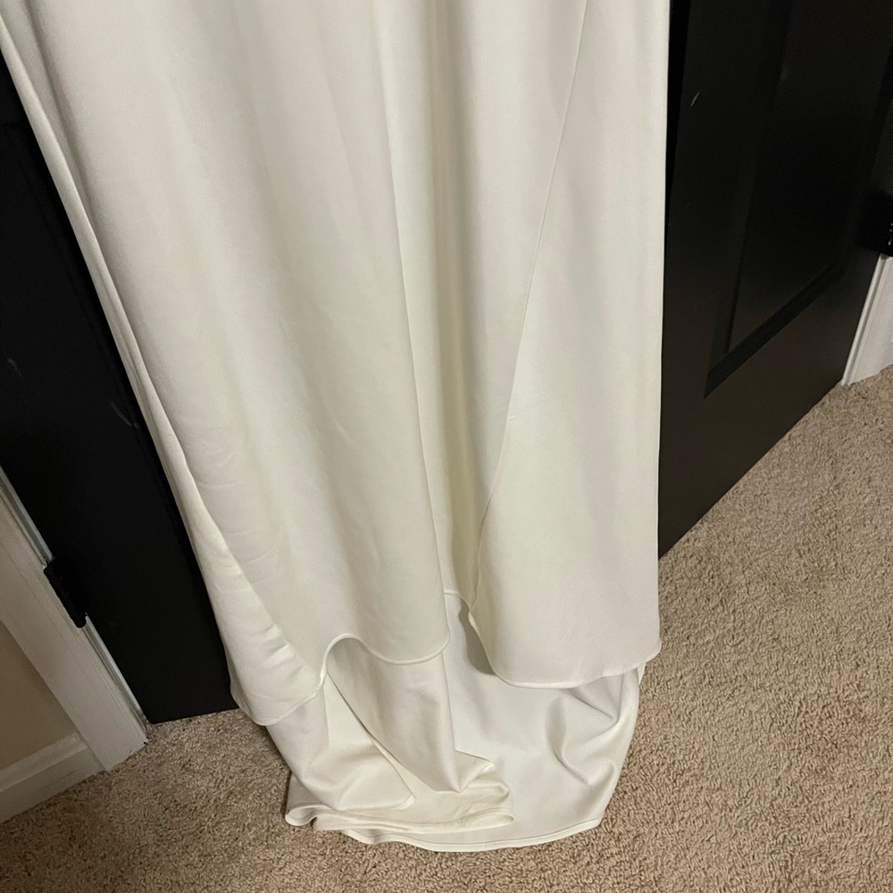 NWOT…Sheer Laced topped Wedding/formal dress - Picture 3 of 7